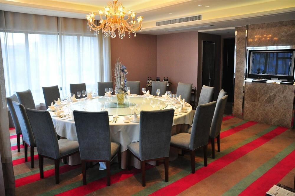 Four Seasons Rayli Hotel Ningbo Esterno foto