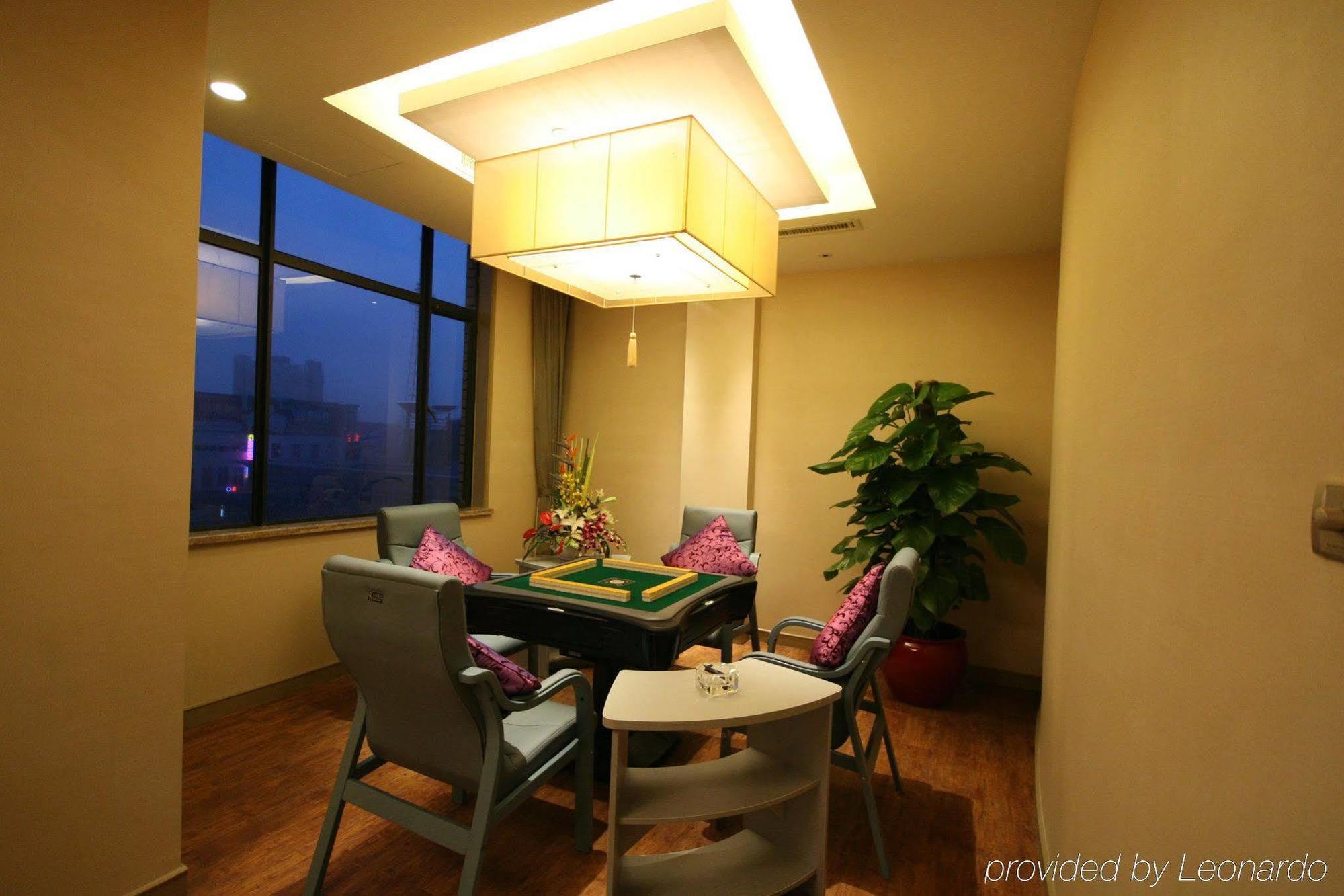 Four Seasons Rayli Hotel Ningbo Servizi foto